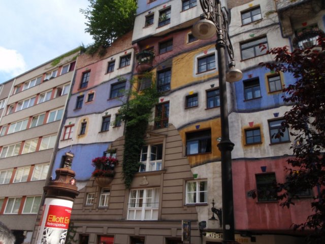 hundertwasserhaus2.jpg