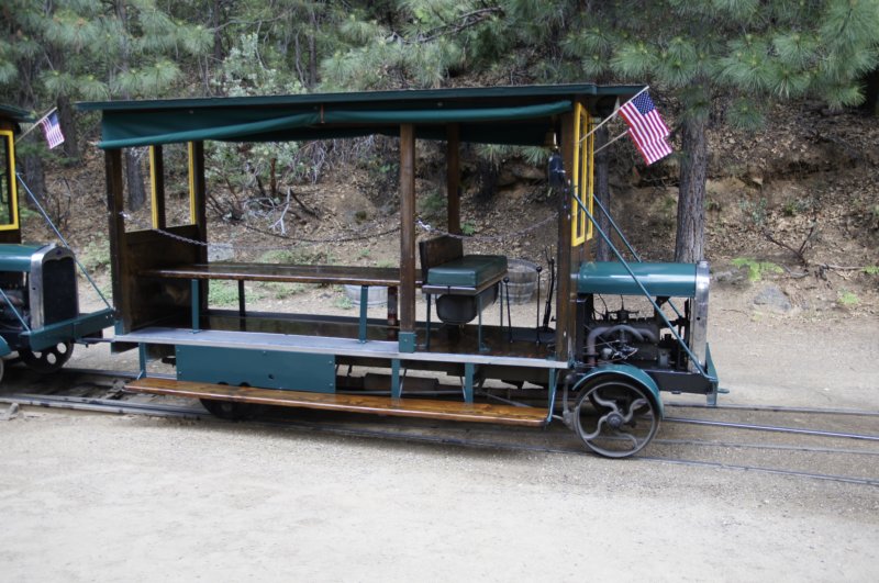 yosemitemountainsugarpinerailroadtoeristenvervoerder.jpg